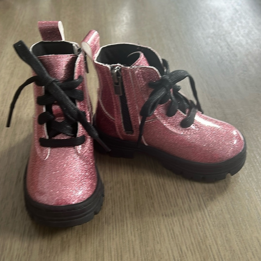 Toddler girl size 8 authentic UGG boots